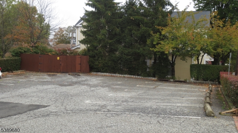 Business District - Residential Lease