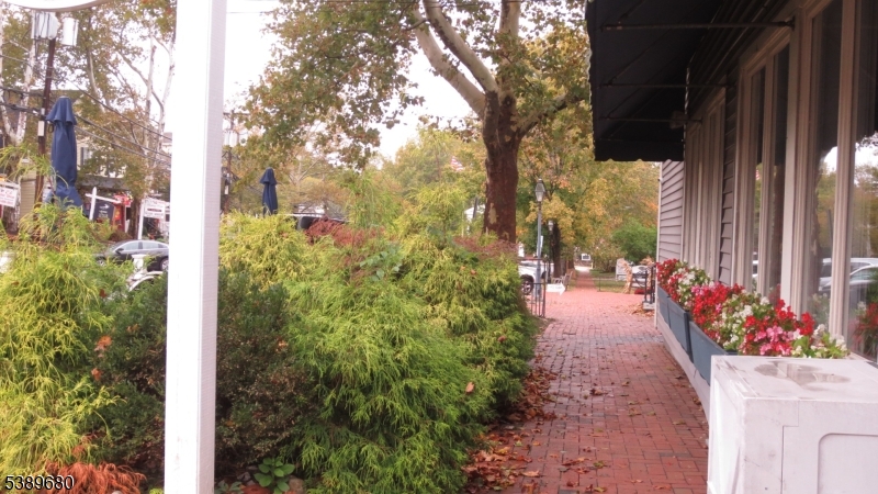 Business District - Residential Lease