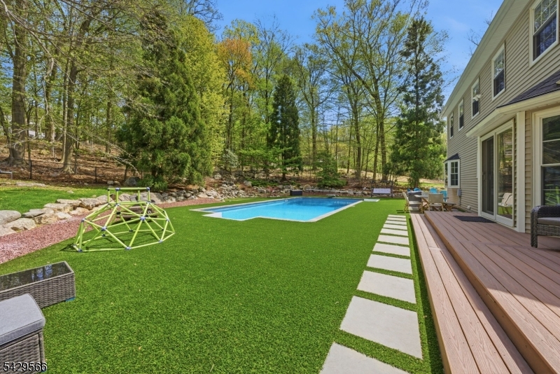 Jefferson Twp., New Jersey, 07849, United States, 4 Bedrooms Bedrooms, ,3 BathroomsBathrooms,Residential,Active,2052135