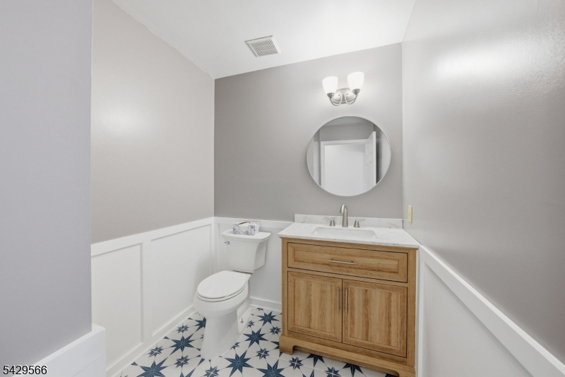 Jefferson Twp., New Jersey, 07849, United States, 4 Bedrooms Bedrooms, ,3 BathroomsBathrooms,Residential,Active,2052135