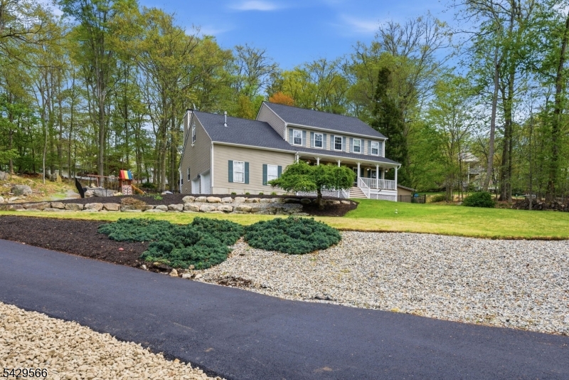 Jefferson Twp., New Jersey, 07849, United States, 4 Bedrooms Bedrooms, ,3 BathroomsBathrooms,Residential,Active,2052135