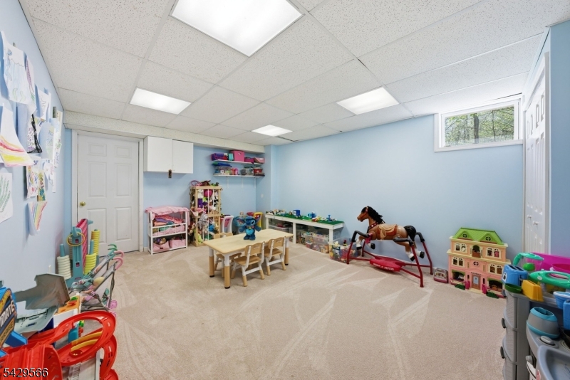 Jefferson Twp., New Jersey, 07849, United States, 4 Bedrooms Bedrooms, ,3 BathroomsBathrooms,Residential,Active,2052135