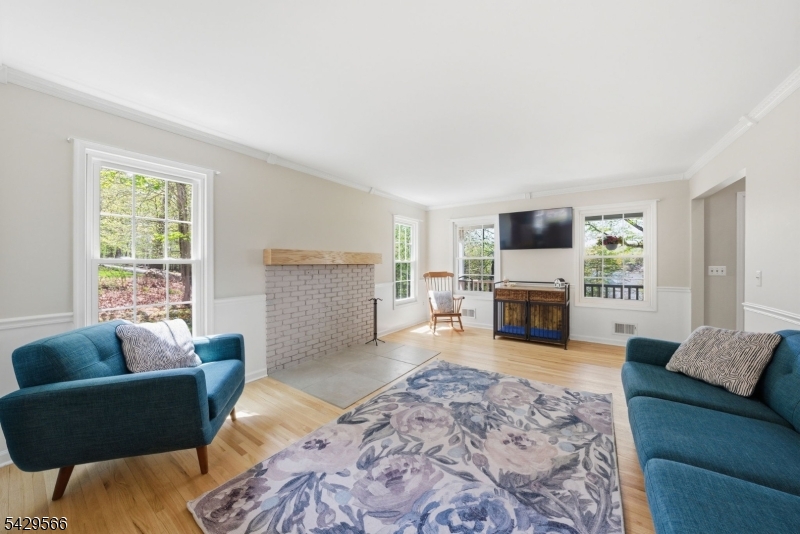 Jefferson Twp., New Jersey, 07849, United States, 4 Bedrooms Bedrooms, ,3 BathroomsBathrooms,Residential,Active,2052135