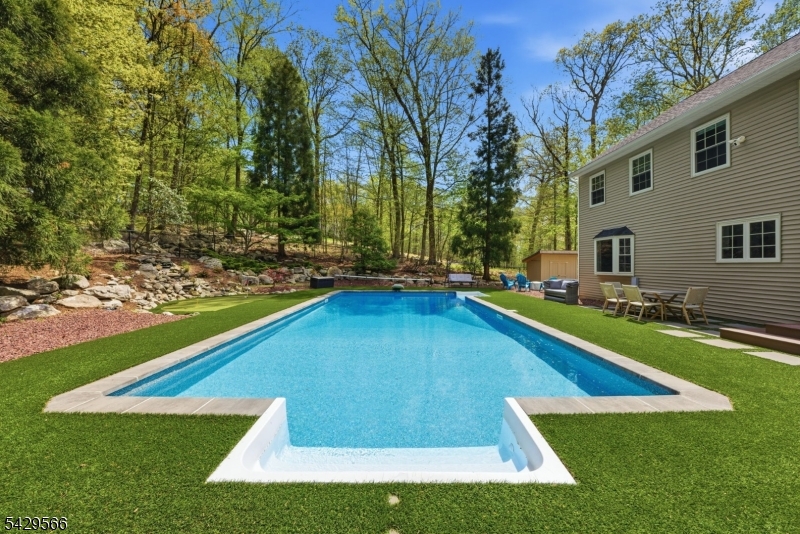 Jefferson Twp., New Jersey, 07849, United States, 4 Bedrooms Bedrooms, ,3 BathroomsBathrooms,Residential,Active,2052135