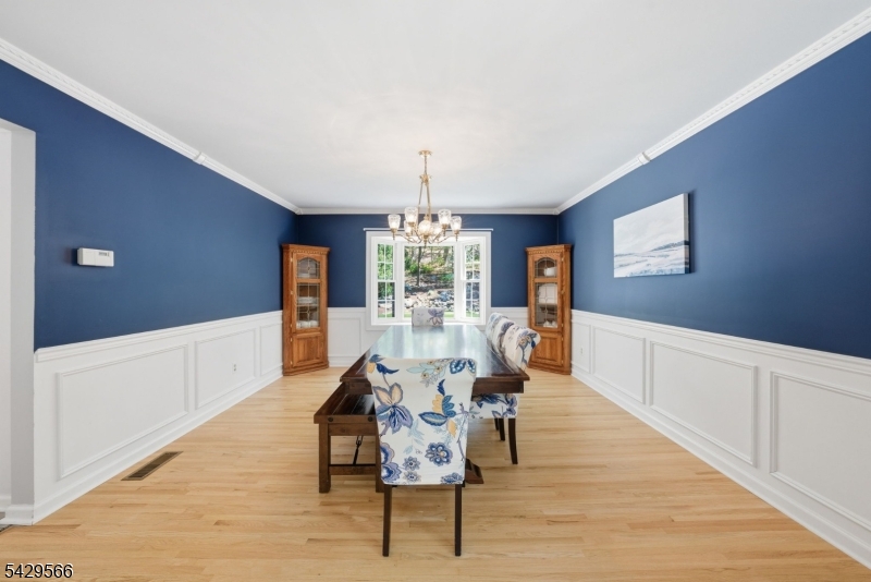 Jefferson Twp., New Jersey, 07849, United States, 4 Bedrooms Bedrooms, ,3 BathroomsBathrooms,Residential,Active,2052135