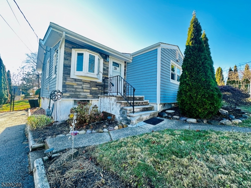 Lk Hiawatha - Residential Lease