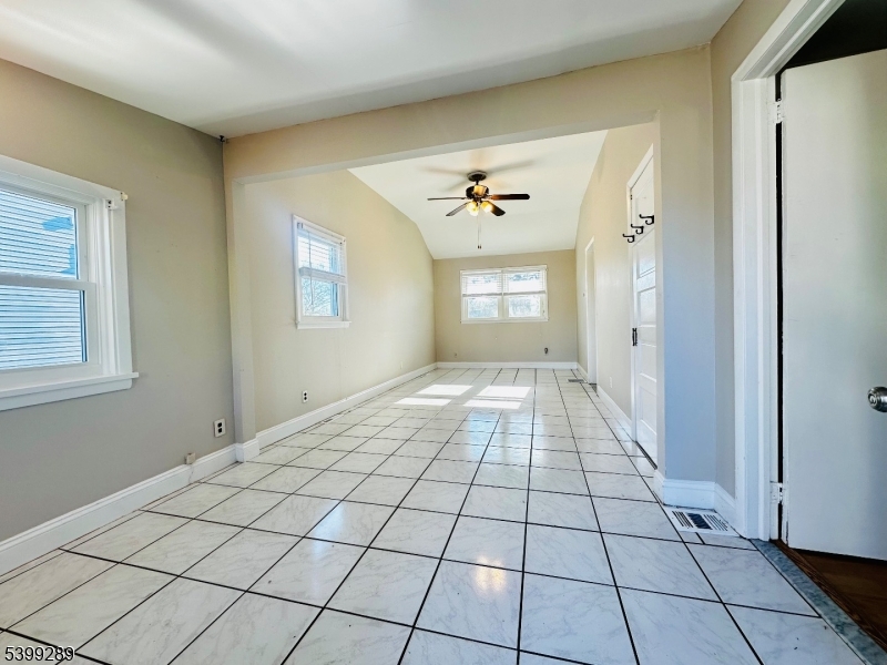 Lk Hiawatha - Residential Lease