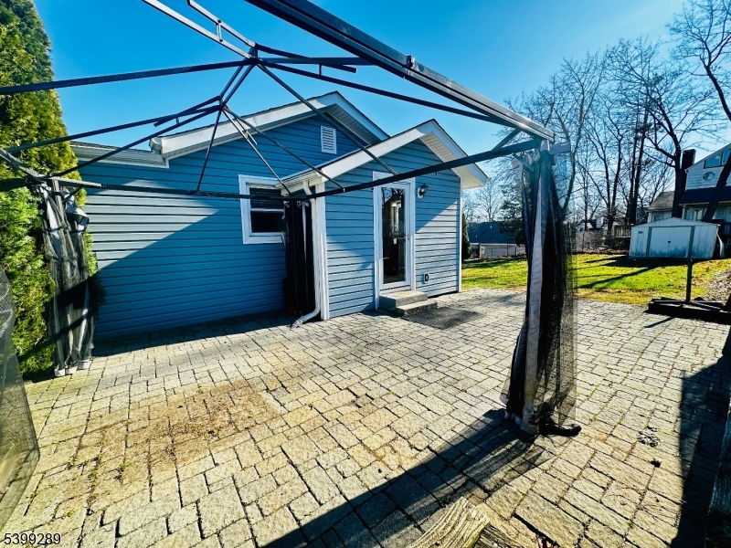 Lk Hiawatha - Residential Lease