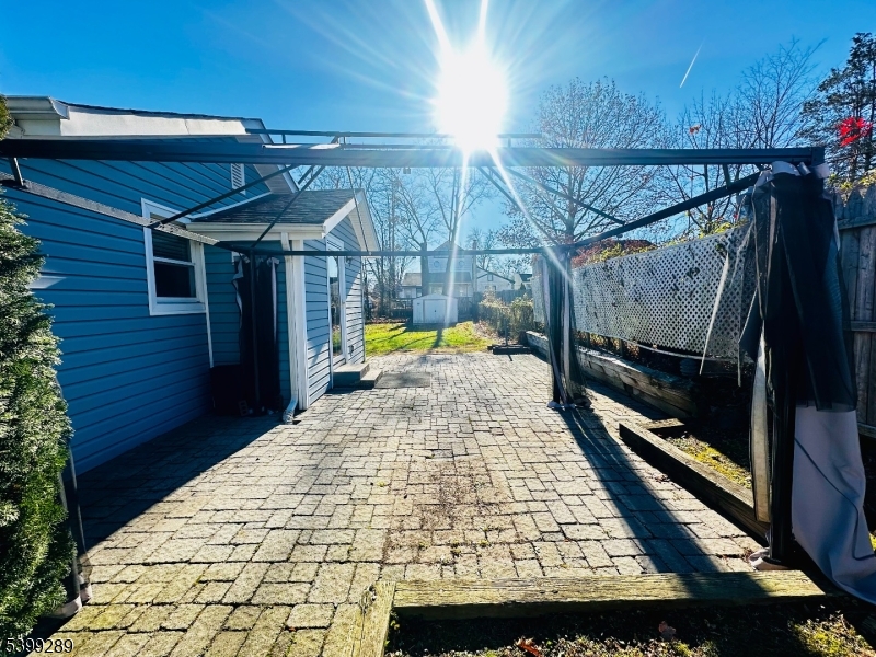 Lk Hiawatha - Residential Lease