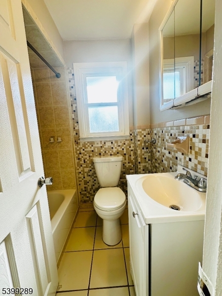 Lk Hiawatha - Residential Lease