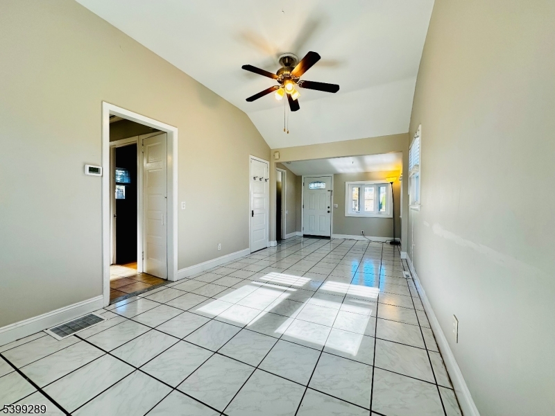 Lk Hiawatha - Residential Lease