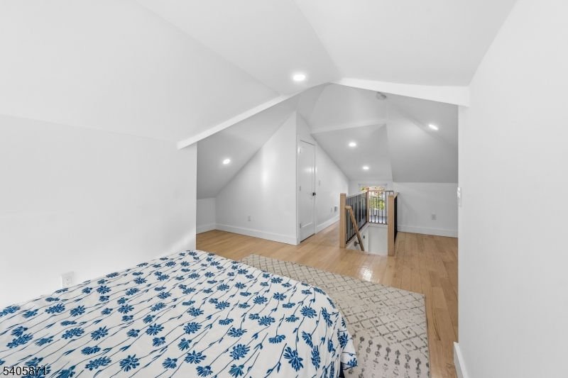 Elmora - Residential