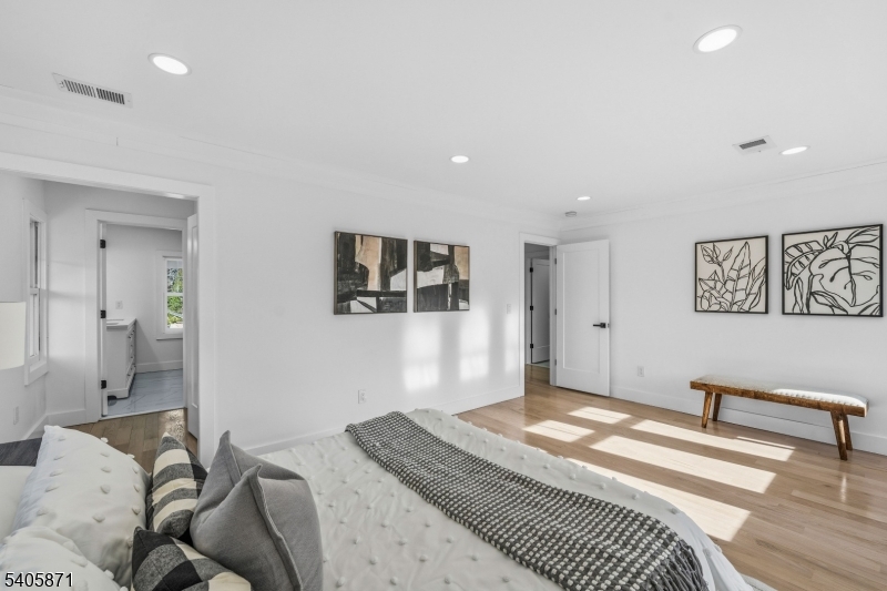 Elmora - Residential