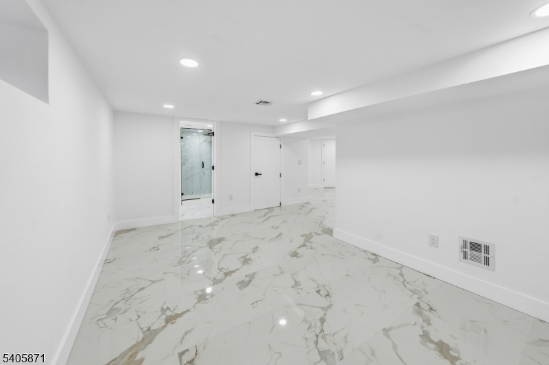 Elmora - Residential