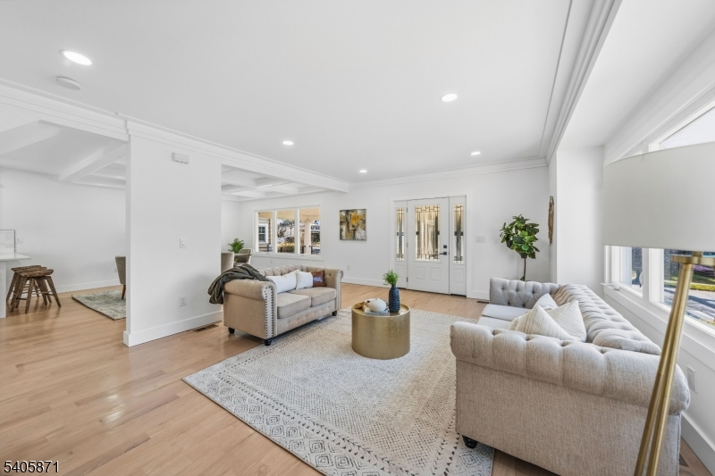 Elmora - Residential