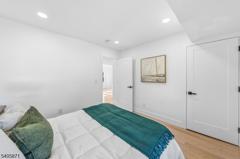 Elmora - Residential