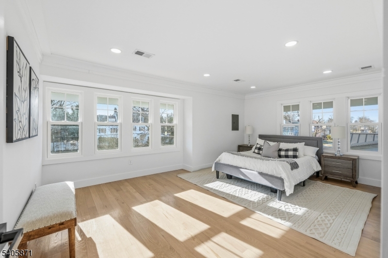 Elmora - Residential