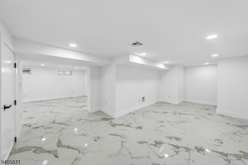 Elmora - Residential