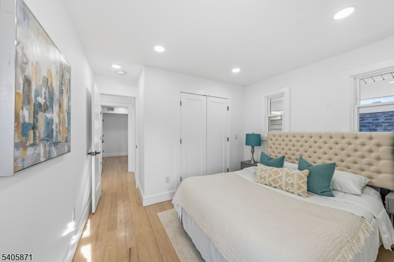 Elmora - Residential