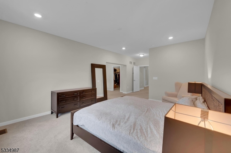 The Collection / Morristown - Residential Lease