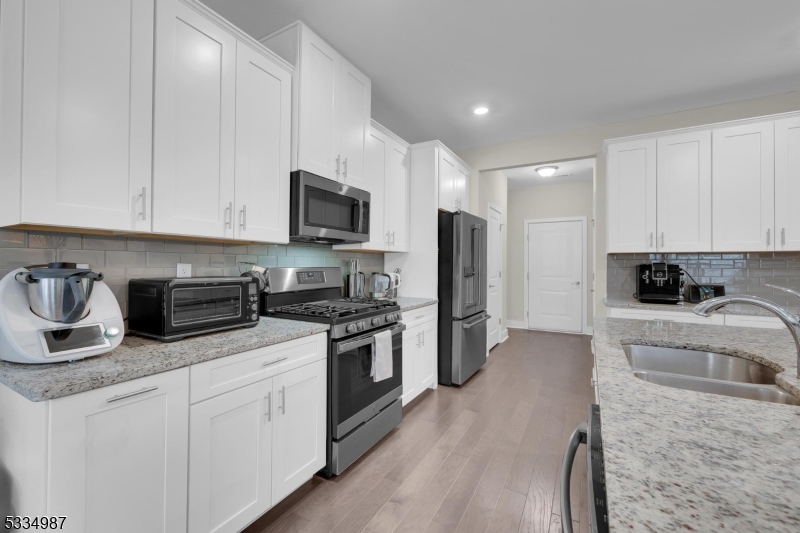 The Collection / Morristown - Residential Lease