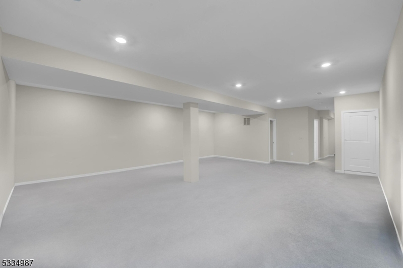 The Collection / Morristown - Residential Lease