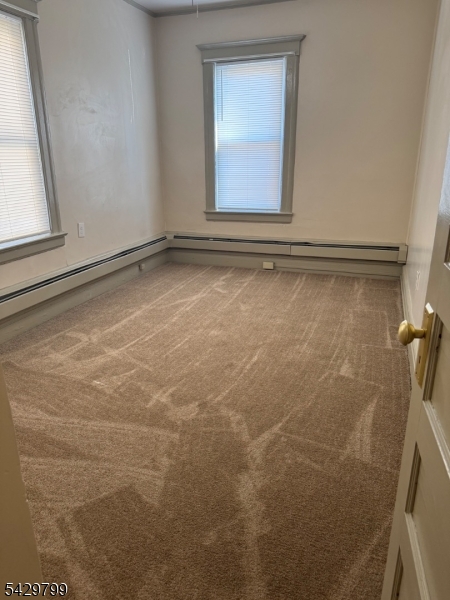 284 Seymour Ave - Photo 2