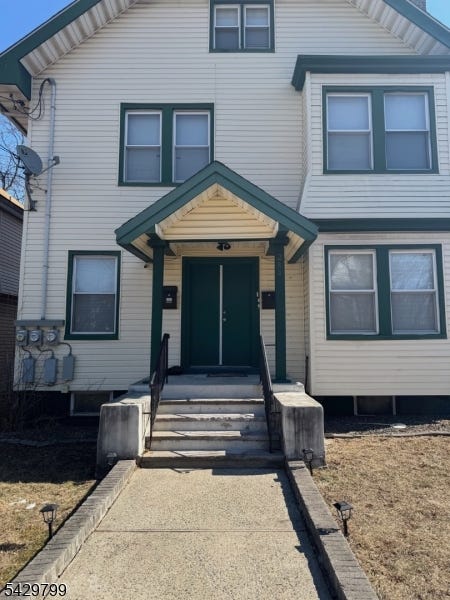 284 Seymour Ave