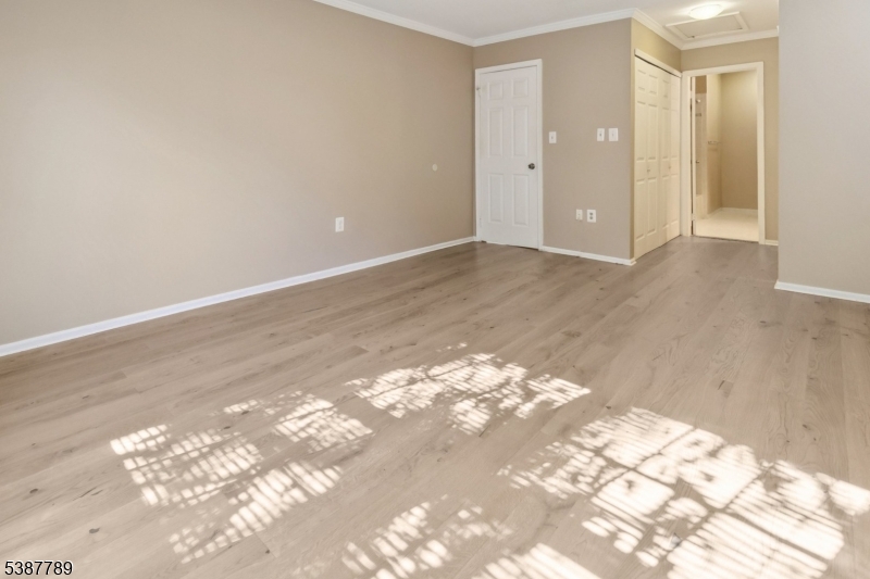 MONTGOMERY WOODS - Residential Lease