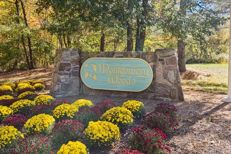 MONTGOMERY WOODS - Residential Lease