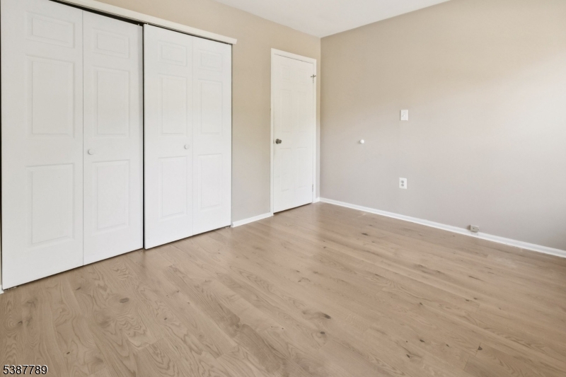 MONTGOMERY WOODS - Residential Lease