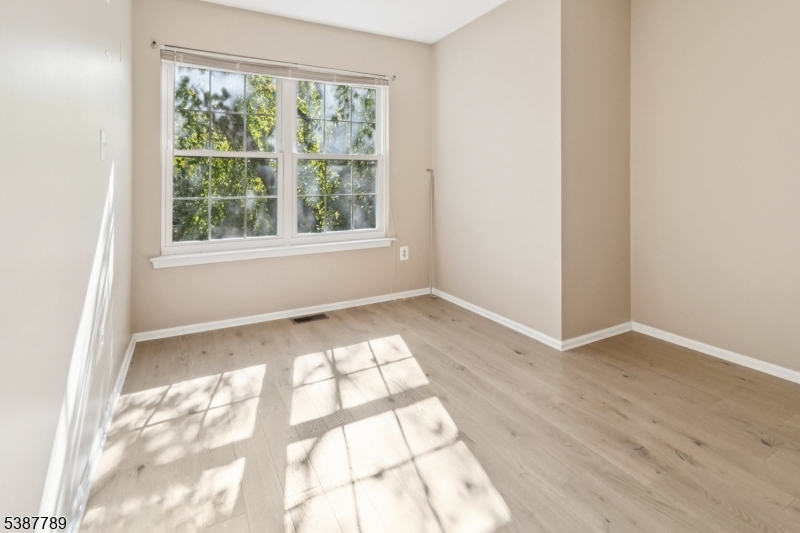 MONTGOMERY WOODS - Residential Lease