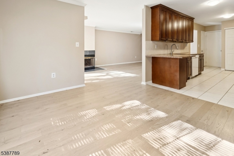 MONTGOMERY WOODS - Residential Lease