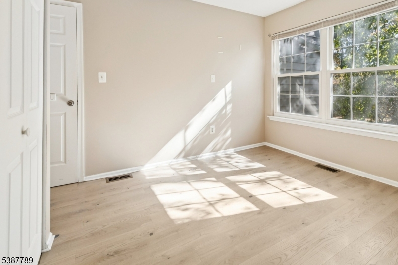 MONTGOMERY WOODS - Residential Lease