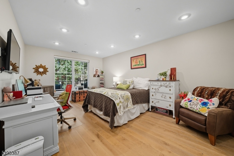 Fox Crest - Residential