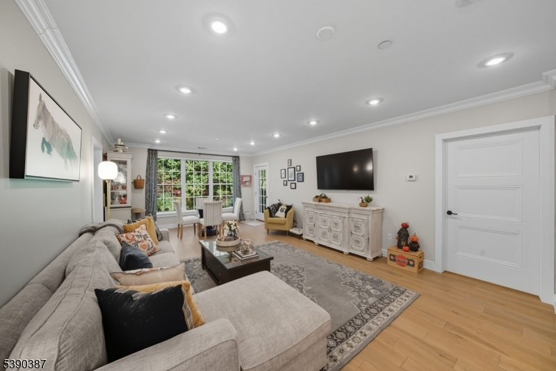 Fox Crest - Residential