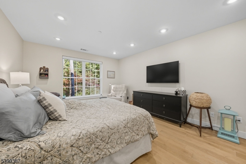 Fox Crest - Residential