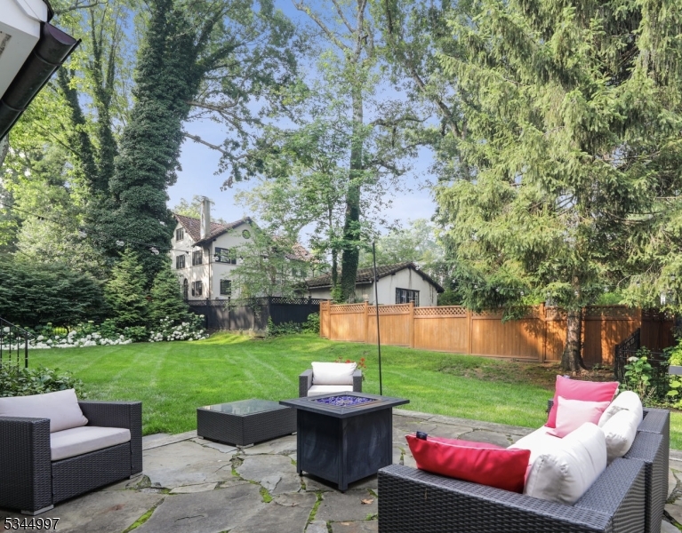 Memorial Field - Residential