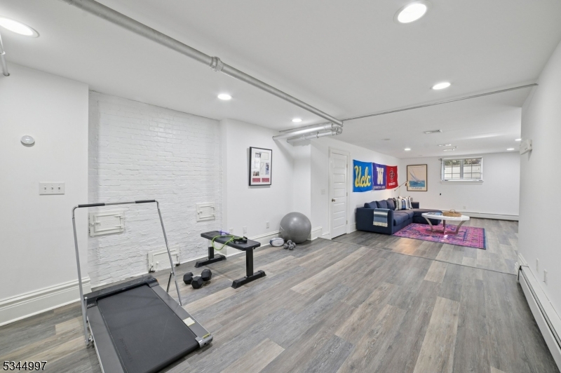 Memorial Field - Residential