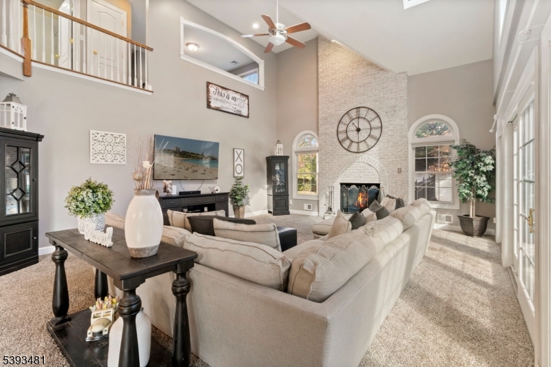 South Plainfield Boro, New Jersey 07080, United States, 5 Bedrooms Bedrooms, ,5 BathroomsBathrooms,Residential,Active,233152