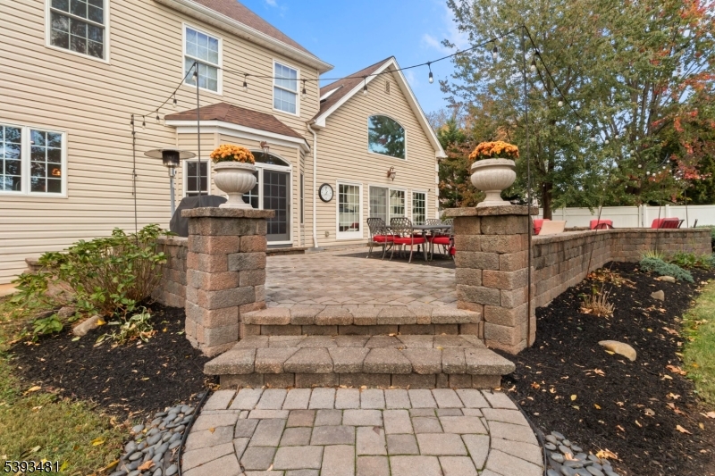 South Plainfield Boro, New Jersey 07080, United States, 5 Bedrooms Bedrooms, ,5 BathroomsBathrooms,Residential,Active,233152