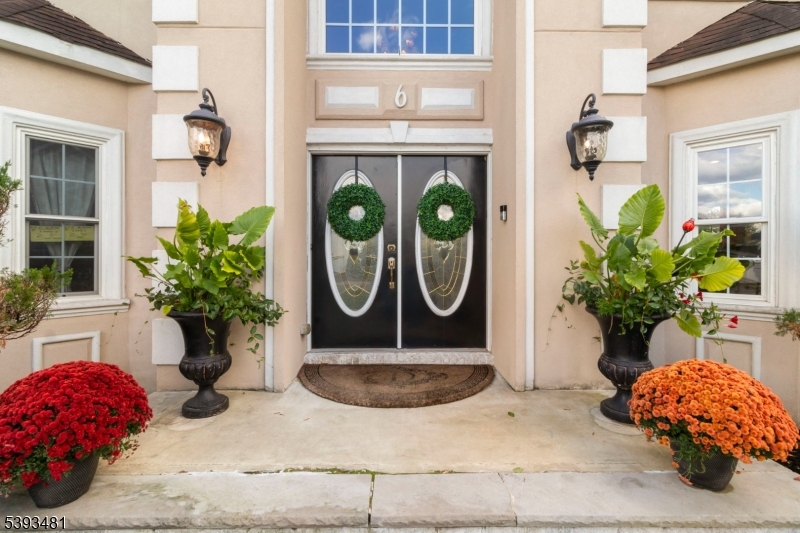 South Plainfield Boro, New Jersey 07080, United States, 5 Bedrooms Bedrooms, ,5 BathroomsBathrooms,Residential,Active,233152