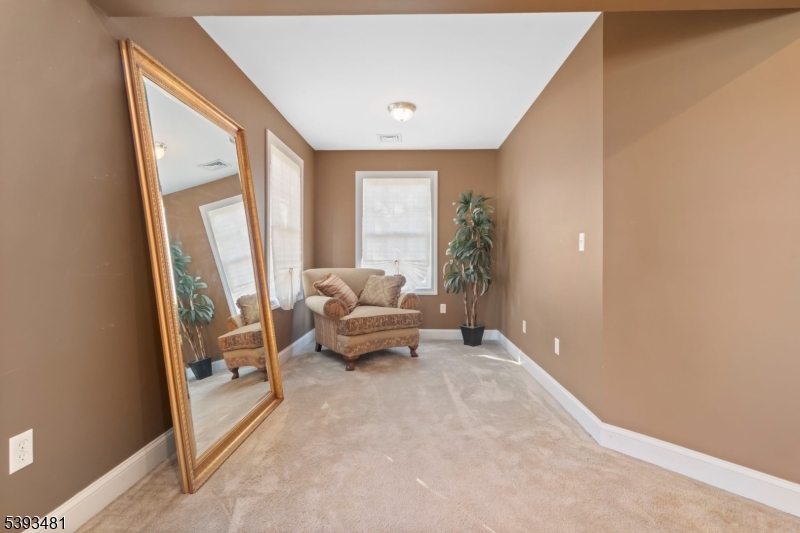 South Plainfield Boro, New Jersey 07080, United States, 5 Bedrooms Bedrooms, ,5 BathroomsBathrooms,Residential,Active,233152