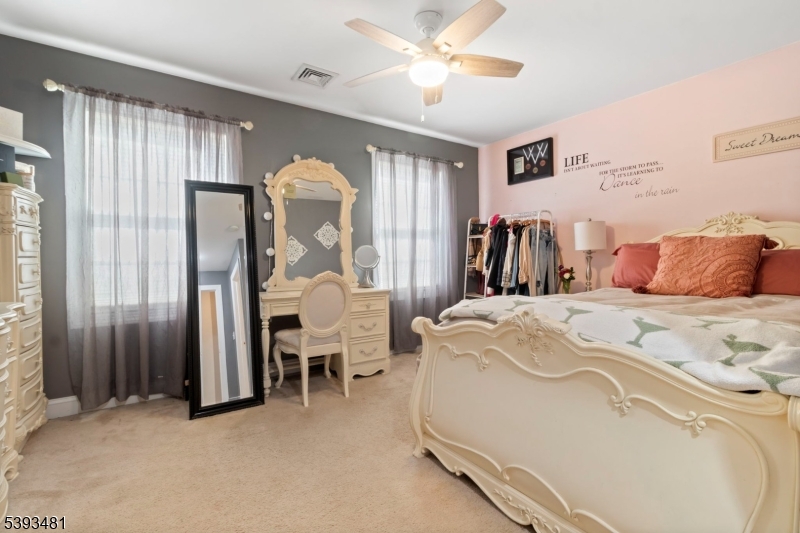 South Plainfield Boro, New Jersey 07080, United States, 5 Bedrooms Bedrooms, ,5 BathroomsBathrooms,Residential,Active,233152