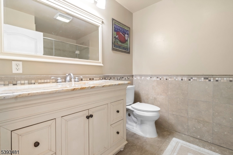 South Plainfield Boro, New Jersey 07080, United States, 5 Bedrooms Bedrooms, ,5 BathroomsBathrooms,Residential,Active,233152