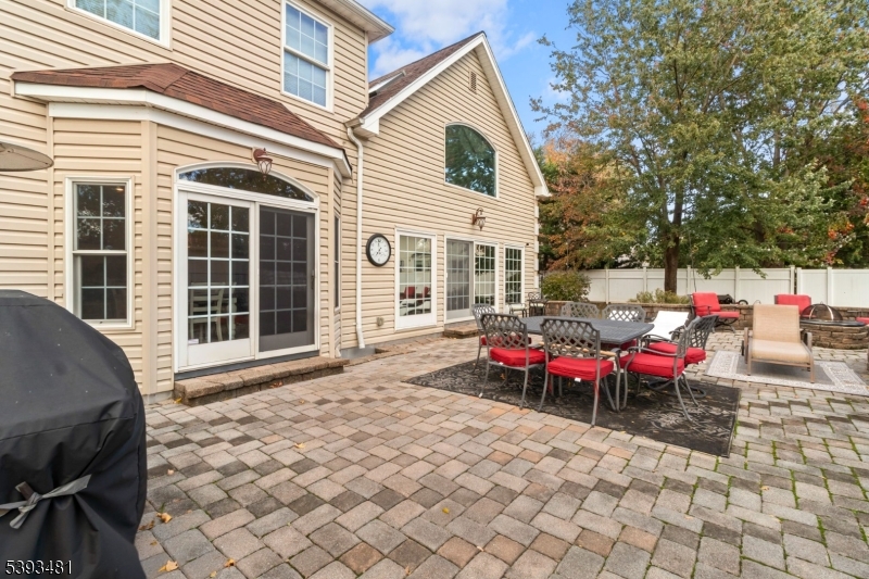 South Plainfield Boro, New Jersey 07080, United States, 5 Bedrooms Bedrooms, ,5 BathroomsBathrooms,Residential,Active,233152