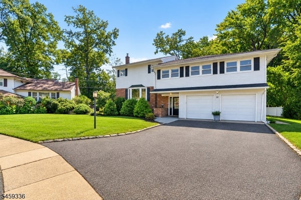 22 WOODSIDE RD, SPRINGFIELD, NJ 07081 - Image 7ee8976e71b0b8af343636c5cdddbdbb/3675275070