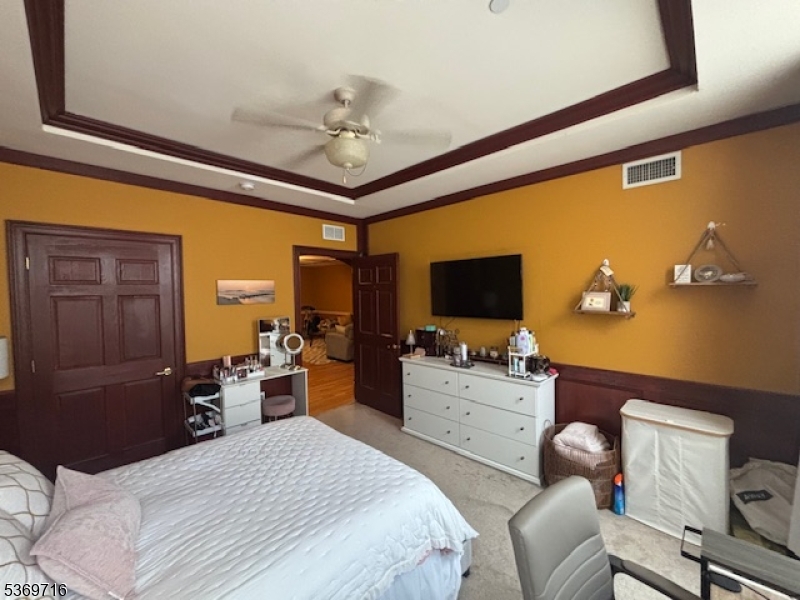 Morristown Town, New Jersey 07960, United States, 2 Bedrooms Bedrooms, ,1 BathroomBathrooms,Residential,Active,178304