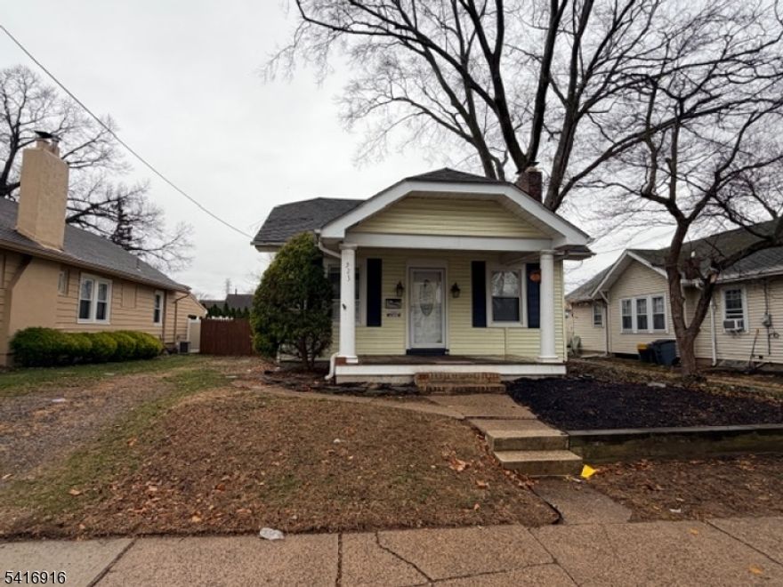 Cozy Ranch Home, Ready to Move In!Charming ranch-style home. 2 Bedrooms well maintained property. This 2-bedroom, 1-bathroom home is a great opportunity for those looking for a property with room to grow. The home features a functional layout, spacious living area. Also includes a full basement, large back yard, and driveway. This is property is sold "AS-IS.