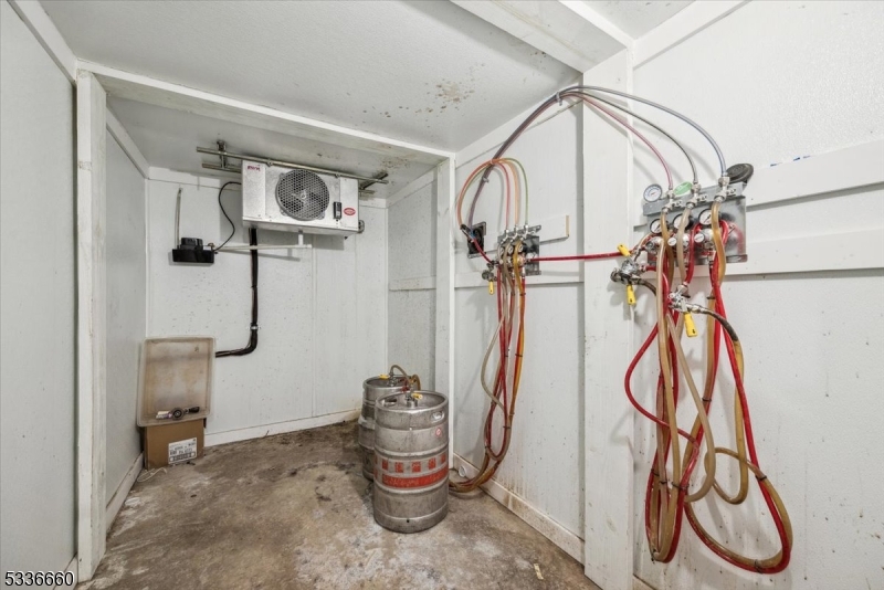 Raritan Boro, New Jersey 08869, United States, ,Commercial,Active,77309